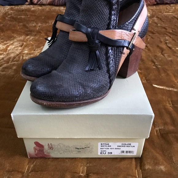 Sold!!!! A.S. Skylar leather booties - Picture 2 of 9